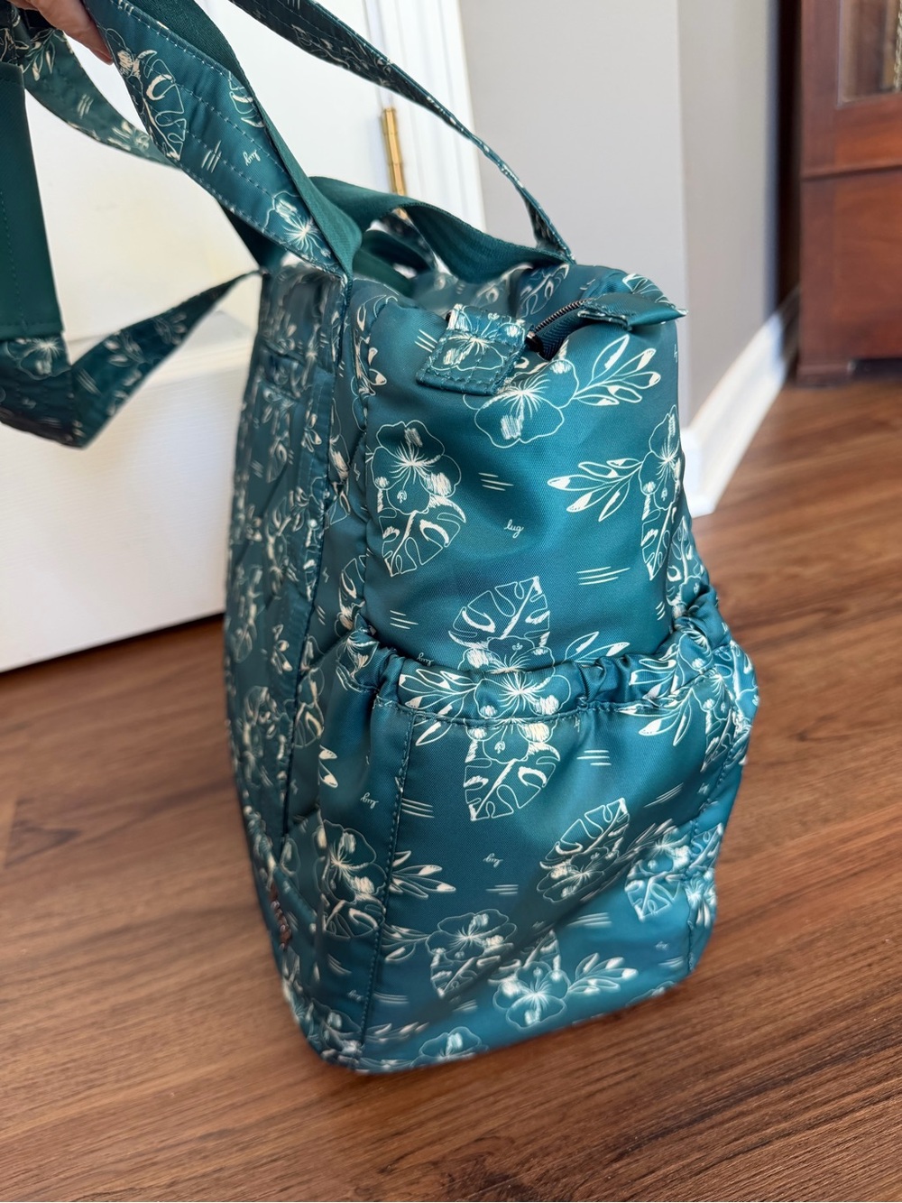 lug Teal Floral Quilted Tote Bag - Picture 4 of 15